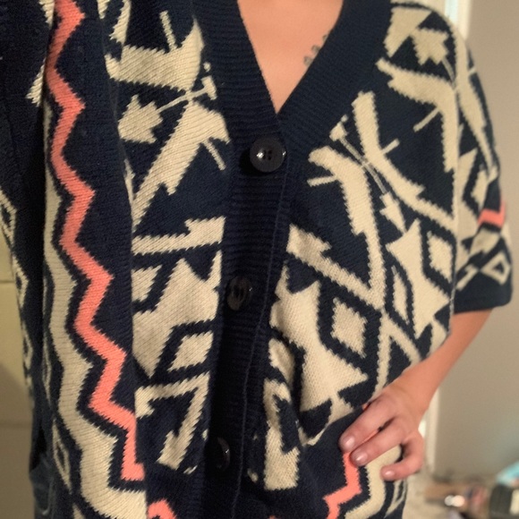 Poncho - Picture 3 of 3